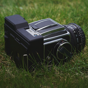**Early Bird Exclusive Offer** NONS Instant Back for Hasselblad Camera