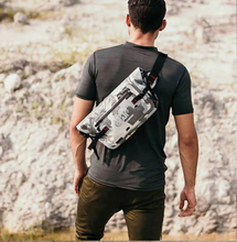 Load image into Gallery viewer, ** Exclusive Offer Now** HyperGear Waist Pouch L V2 (Ready Stock)