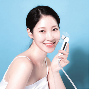COZCORE Water Therapy Cleansing and Moisturizing Device