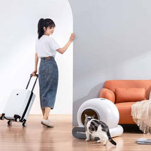 Load image into Gallery viewer, Electric fully enclosed cat litter box  (Ready Stock)
